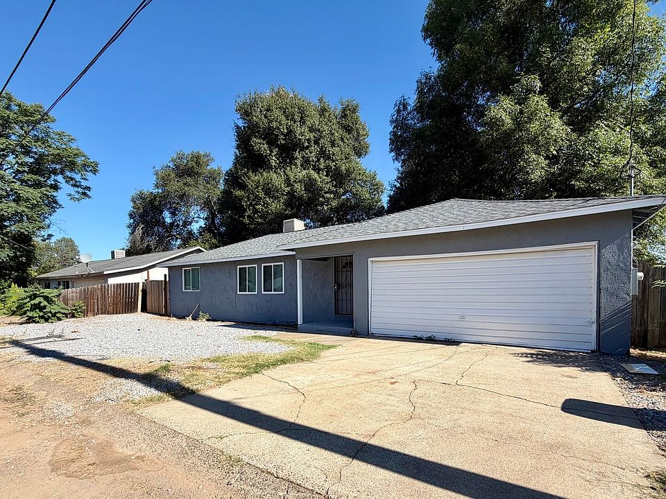 1st image of 930 De Moll Dr