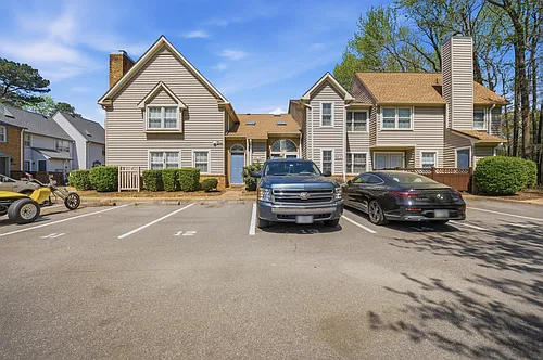 1001 Saint Andrews Way #B Photo 1