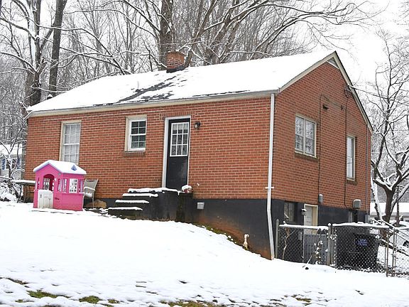 4th image of 111 Willow Ln