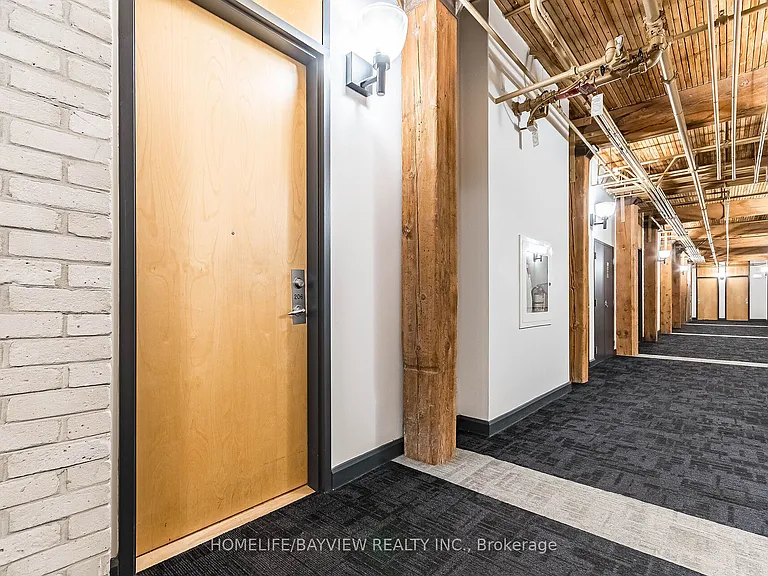 993 Queen St W #203 — Photo 7