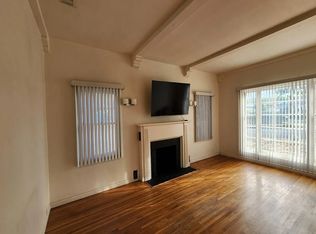 2225 Scott Rd, Burbank, CA 91504