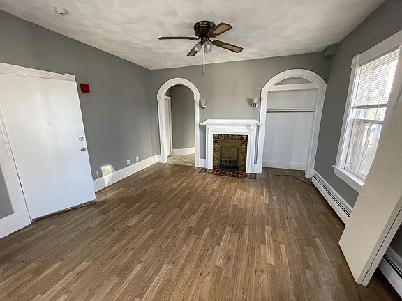 2nd image of 279-281 S Broadway #1