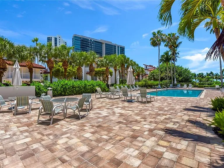 4751 Gulf Shore Blvd N #3 — Photo 21