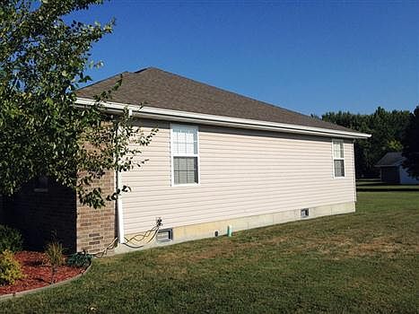 1st image of 131 W Hardin Dr