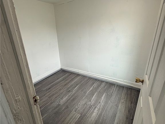 5th image of 1702 E Fayette St APT 2