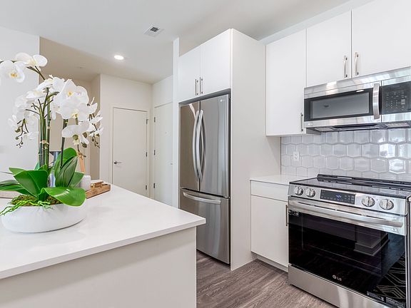 4th image of 1125 Virginia Dr #3511