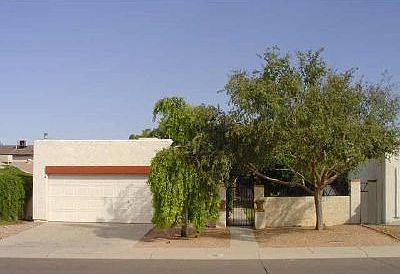 1st image of 1010 E Wahalla Ln