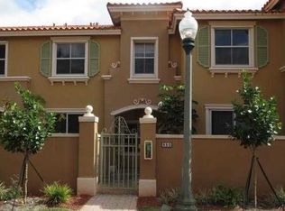 650 SW 106th Ave, Pembroke Pines, FL 33025