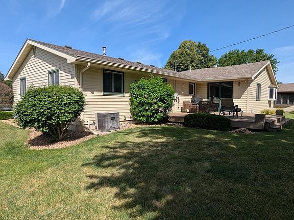 4th image of 1111 Skylark Ln