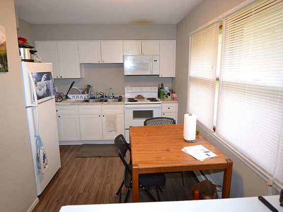 5th image of 1311 Greeley St S APT 1