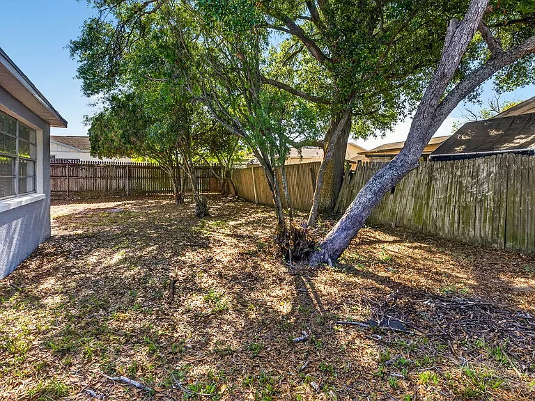 6324 Baldwyn Ave — Photo 12