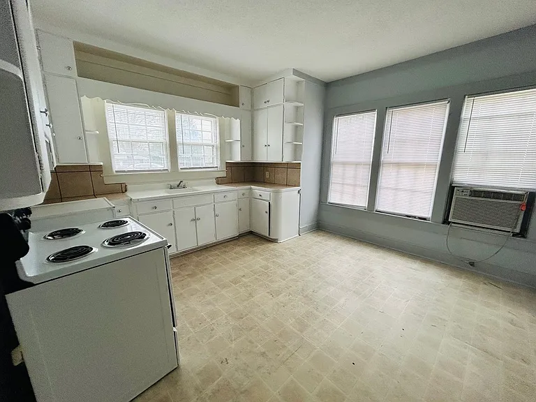 308 W Kivett St — Photo 47