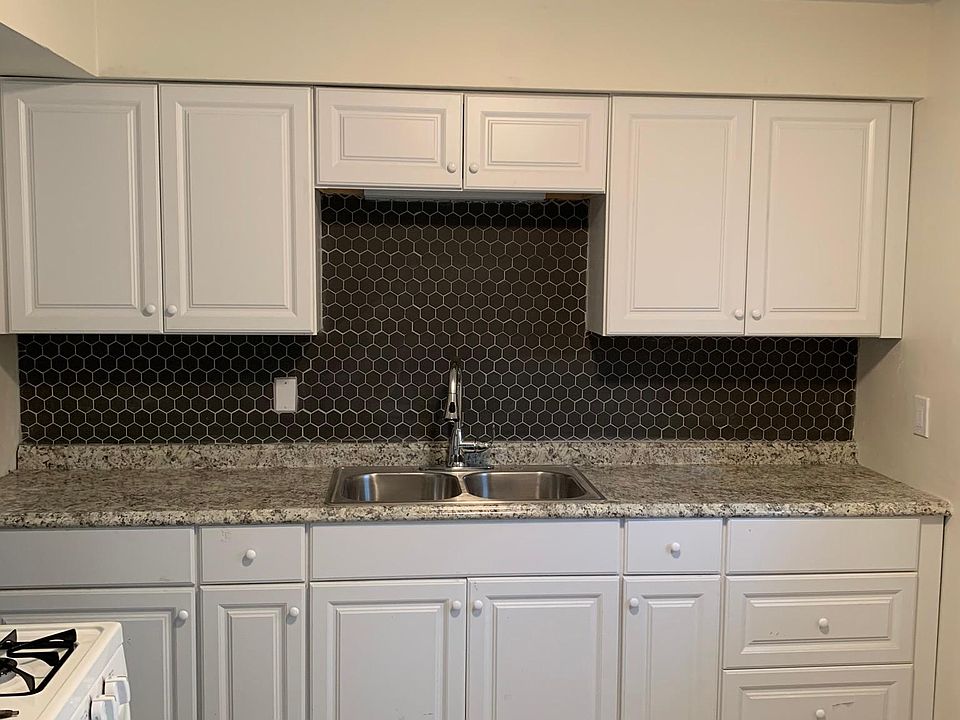 1st image of 23673 Banbury Cir APT 18