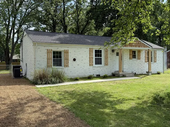 1802 Gardner Dr, Murfreesboro, TN 37130