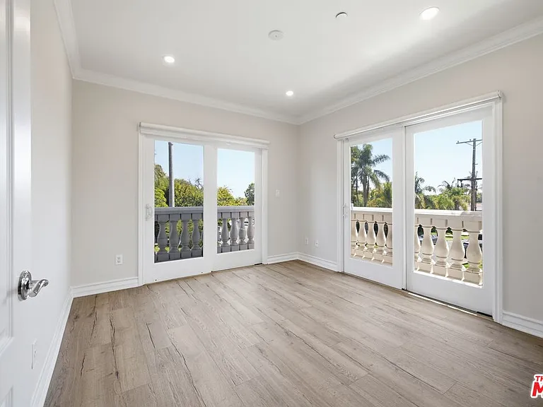 1838 Westholme Ave #203 — Photo 43