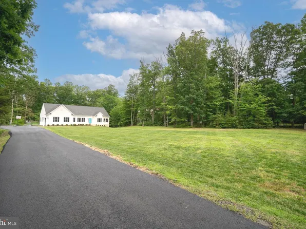 13647 Van Doren Rd, Manassas, VA 20112