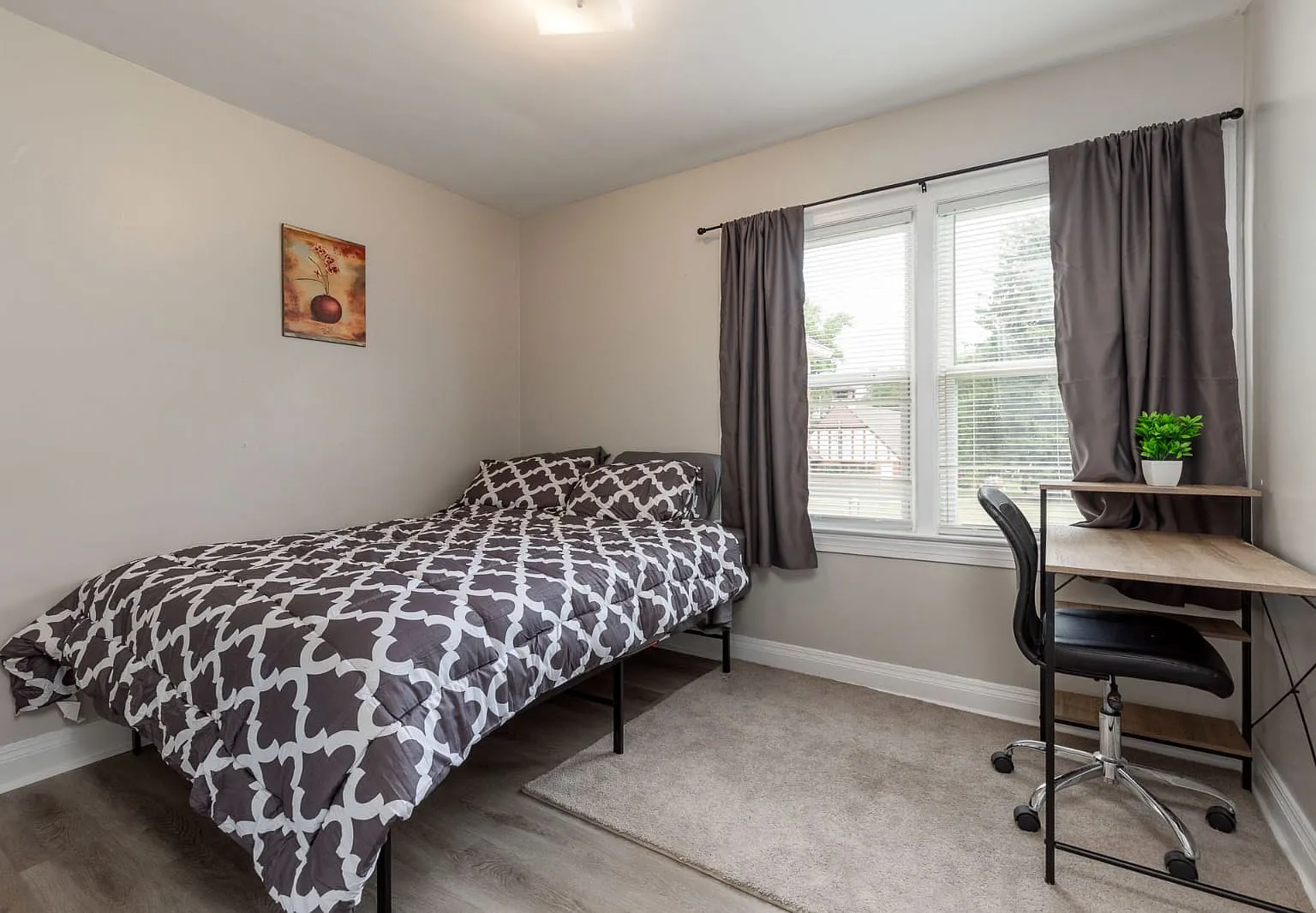 4600 Southern Parkway - 2Bed 1Bath — Photo 3