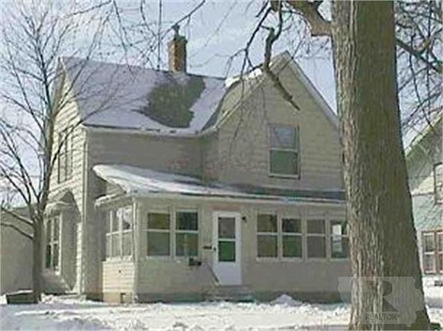 1st image of 905 N C St E
