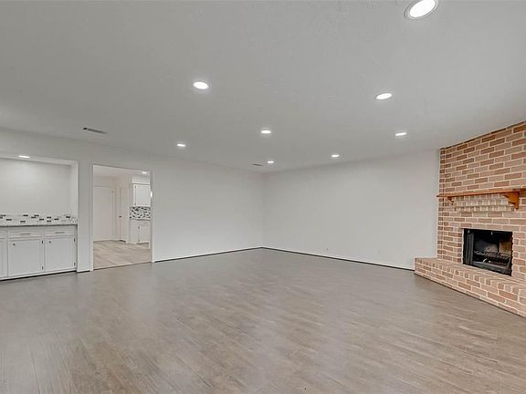 5th image of 21043 Northern Colony Ct