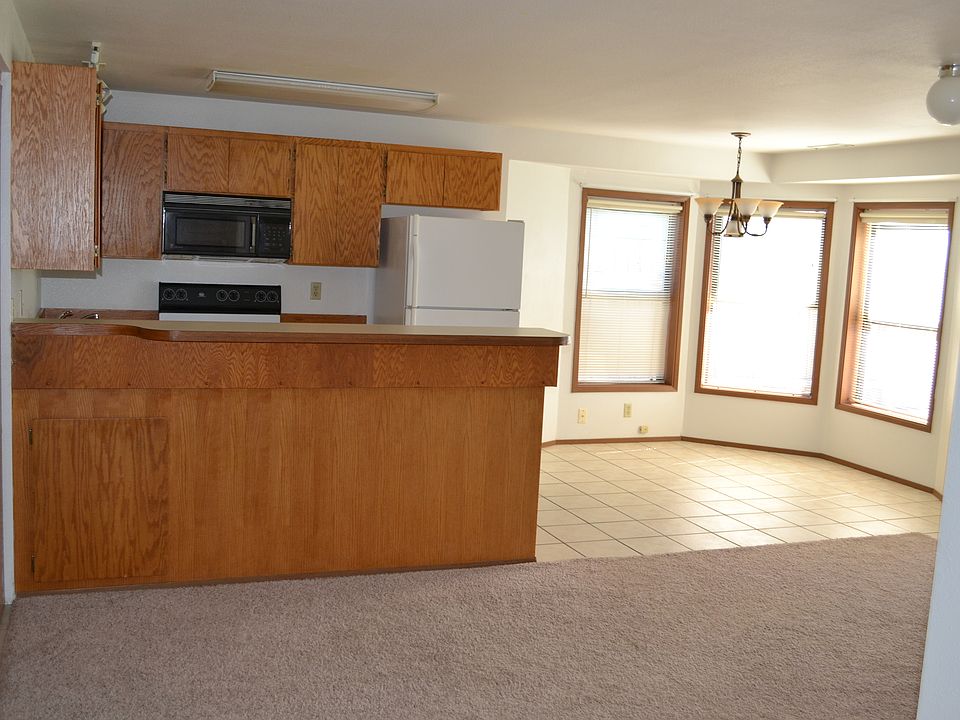 1st image of 416 White Dr
