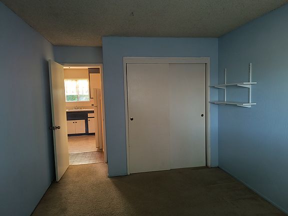 5th image of 111 Aspen Dr APT 18
