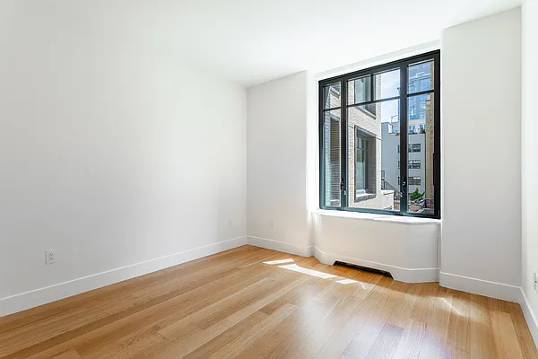 Rented by Bond New York | media 20