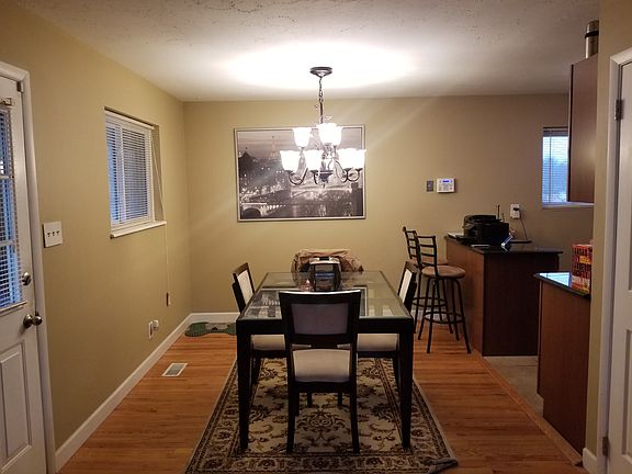 3rd image of 2483 Mercury Ave
