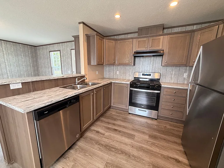 Westbridge Manor — Photo 18