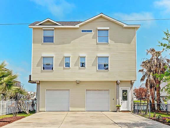 Welcome home to 238 Tamana