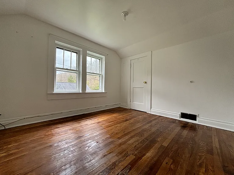 10217 Cumberland Rd — Photo 13