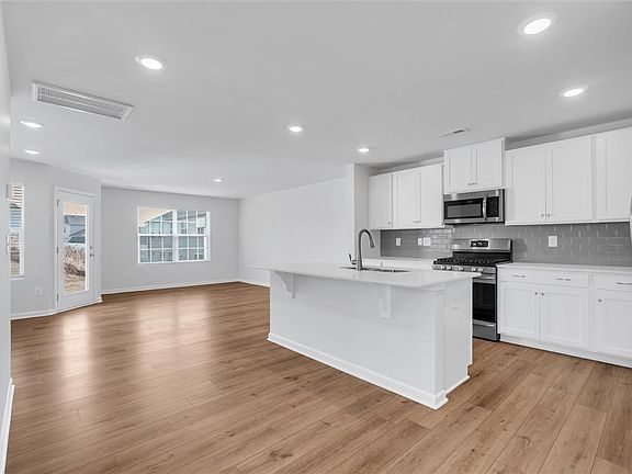 5th image of 515 Brasstown Ct