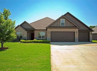 3901 Hollowbrook St, Bentonville, AR 72713