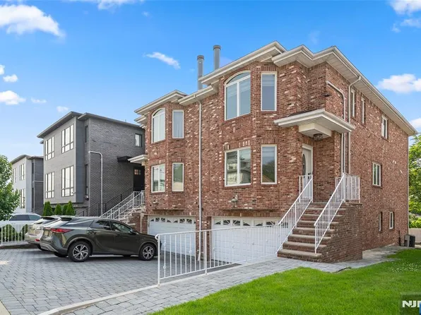 269B 7th St APT B, Palisades Park, NJ 07650
