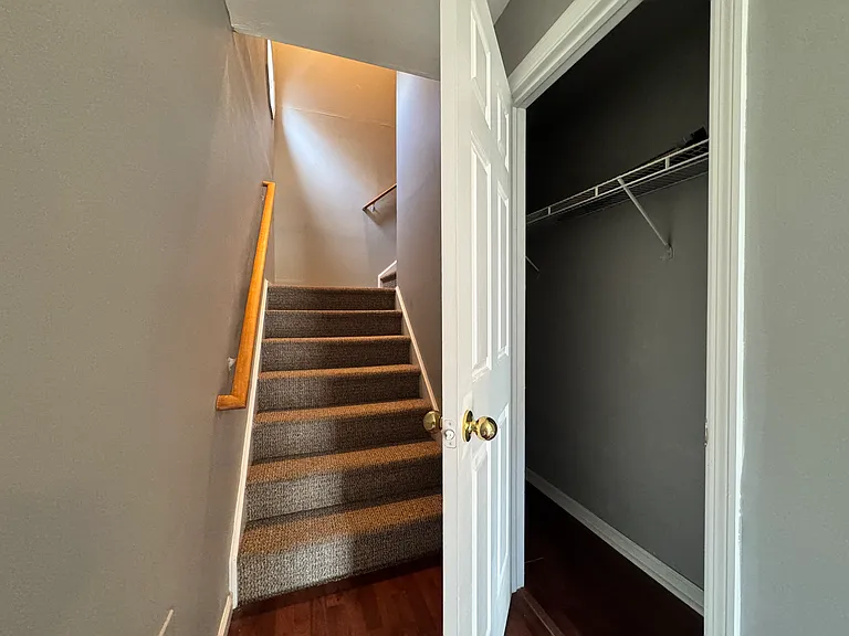 180 Berkshire St #B — Photo 7