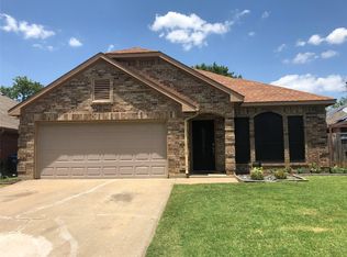 4829 Cable Dr, Fort Worth, TX 76137