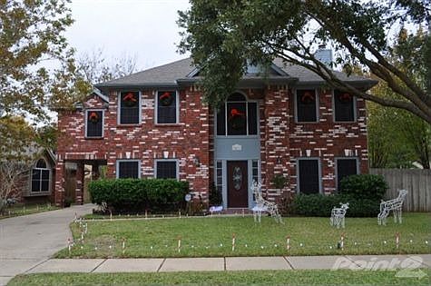 Just Plain Good Living. Immaculate Home In Move-in Condition. Many updates including a new front doo