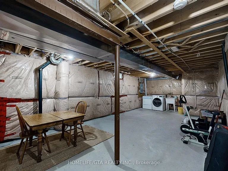 32 Scott Brown St — Photo 46