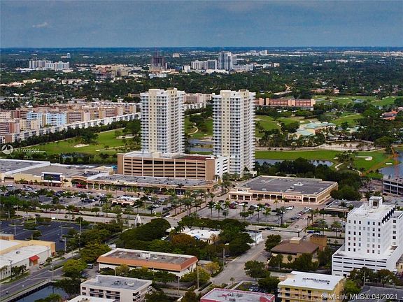 2nd image of 1755 Hallandale Beach Blvd #Penthouse 06