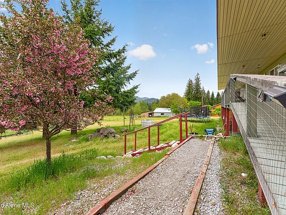 3rd image of 1025 Old Priest River Rd