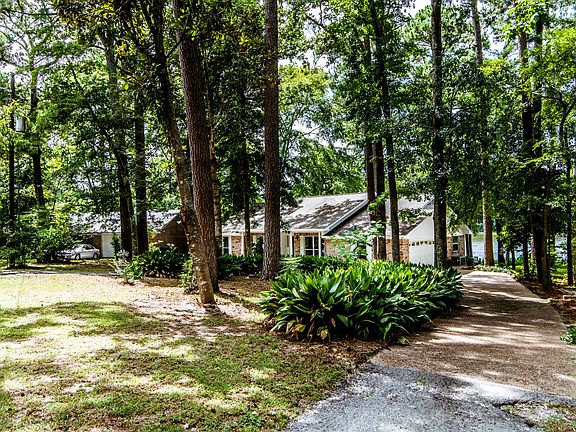 4th image of 3804 Summer Ln