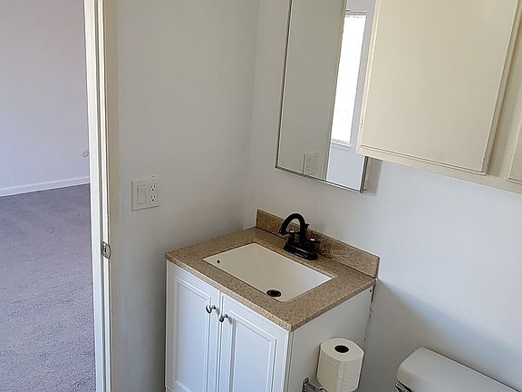 4th image of 3125 Camellia Ct #4
