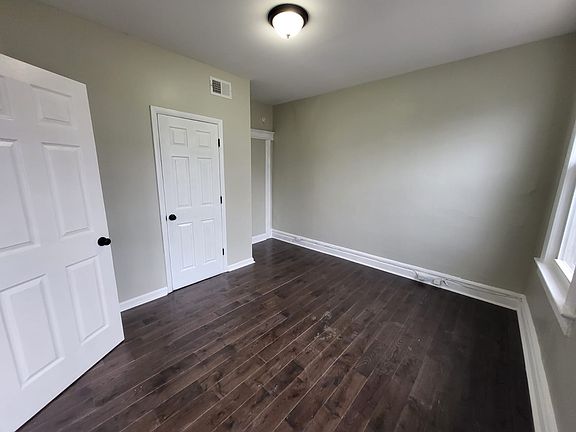 4th image of 428-430 S 14th St #2