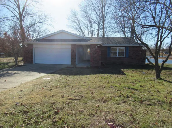 200 Crescent Lake Rd, Saint Clair, MO 63077