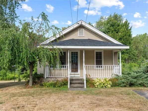 440 W 5th St, Oswego, NY 13126