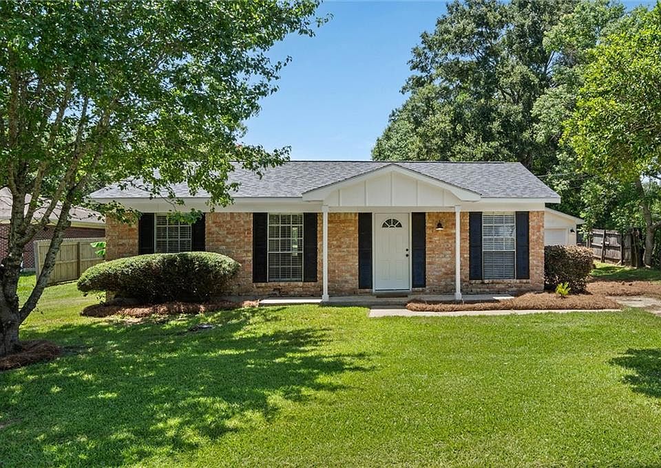 1st image of 4680 Clarendon Dr