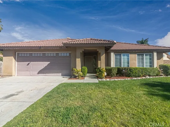 828 Coramdeo Ct, Hemet, CA 92543