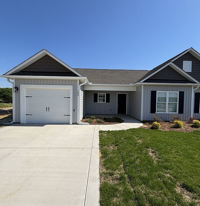 1st image of 102 Bradfield Cir