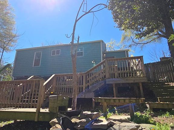 4th image of 1901 E Farris Ave