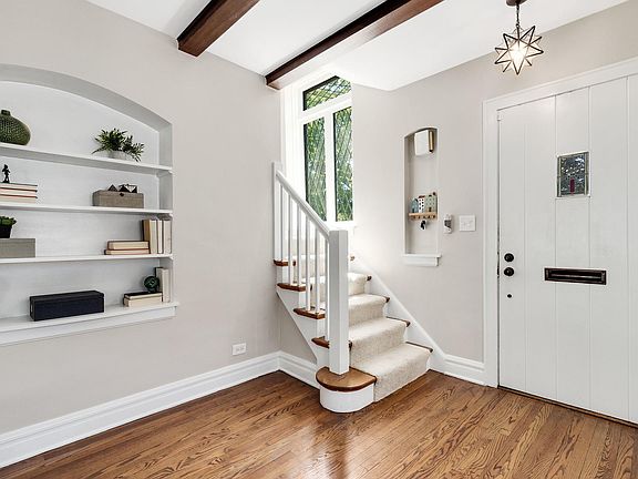 2nd image of 4609 Woodland Ave