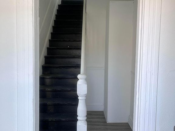 2nd image of 413 Constitution Ave #B